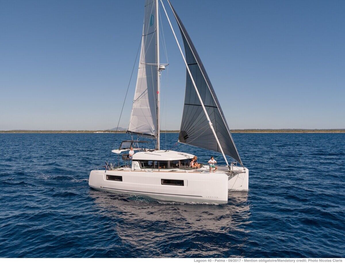 Lagoon 40 – 4 + 2 cab – Catamaran