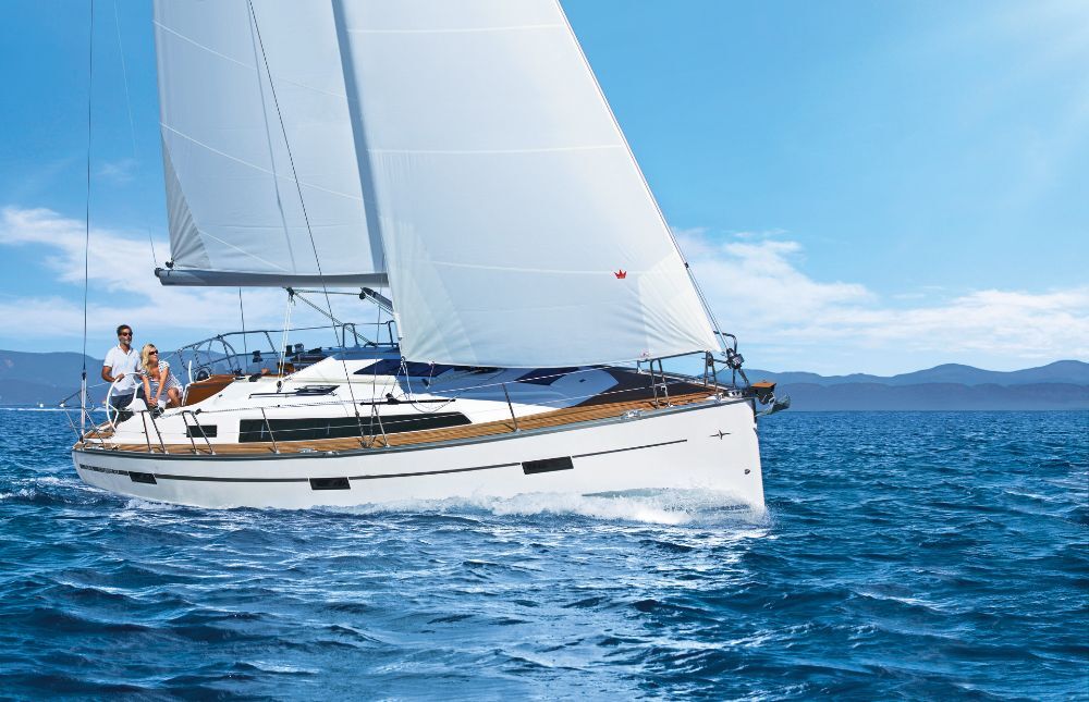 Bavaria Cruiser 37 – 3 cab. – Sailing yacht