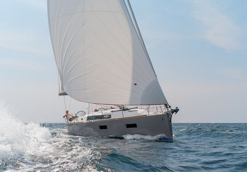 Oceanis 38 – 3 cab. – Sailing yacht