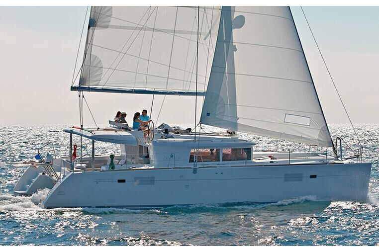 Lagoon 450 – 4 + 2 cab. – Catamaran