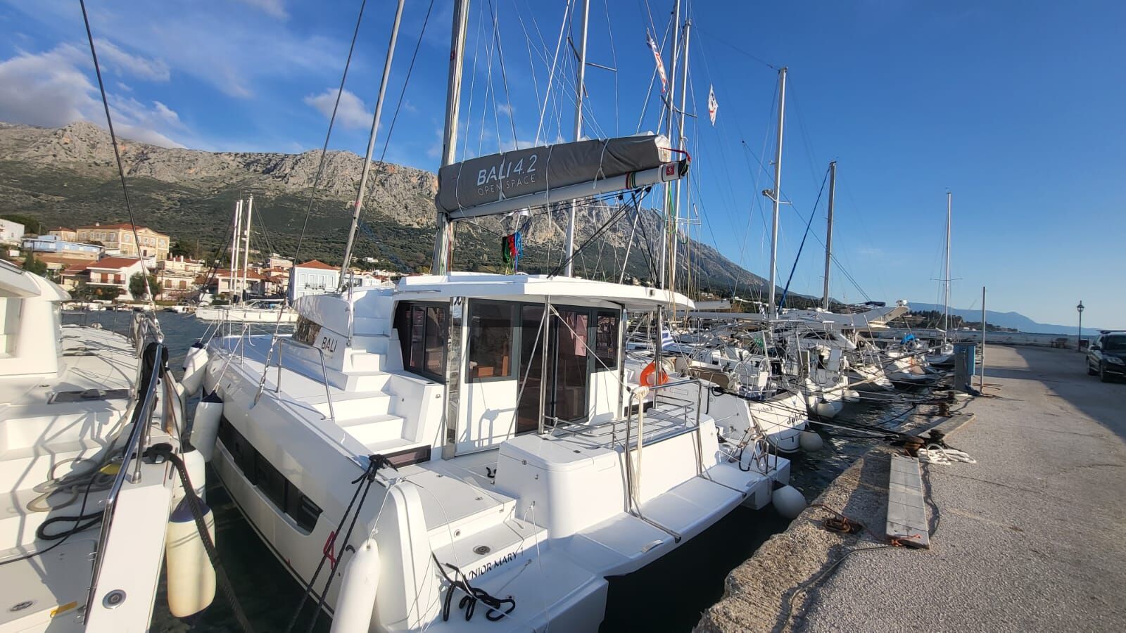 Bali 4.2 – 4 + 2 cab. – Catamaran