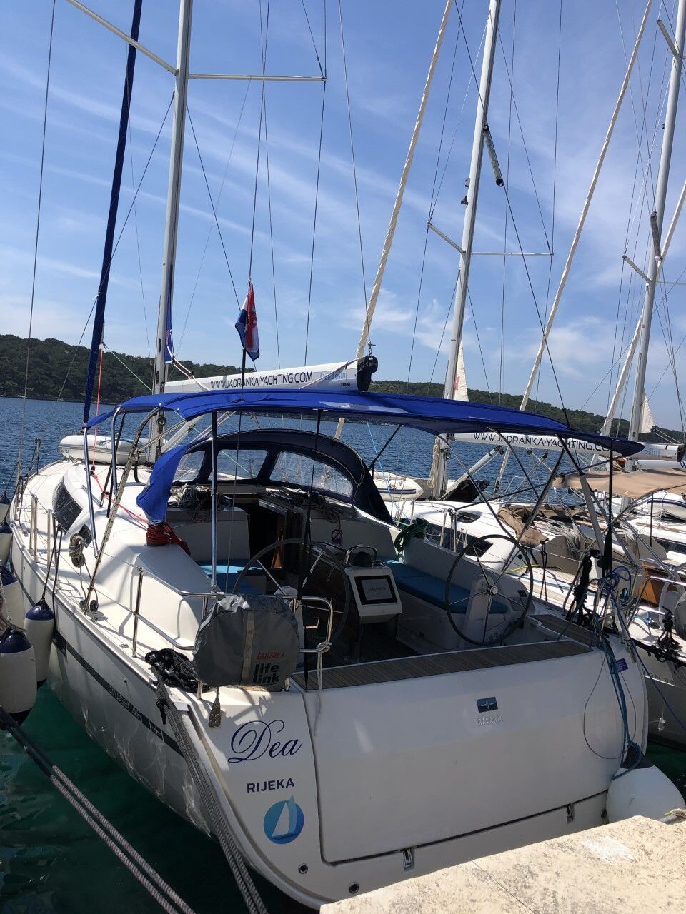 Bavaria Cruiser 46 – 4 cab. – Sailing yacht