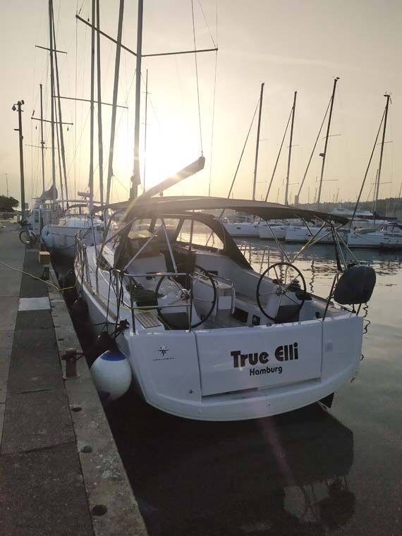 Sun Odyssey 349 – 3 cab. – Sailing yacht