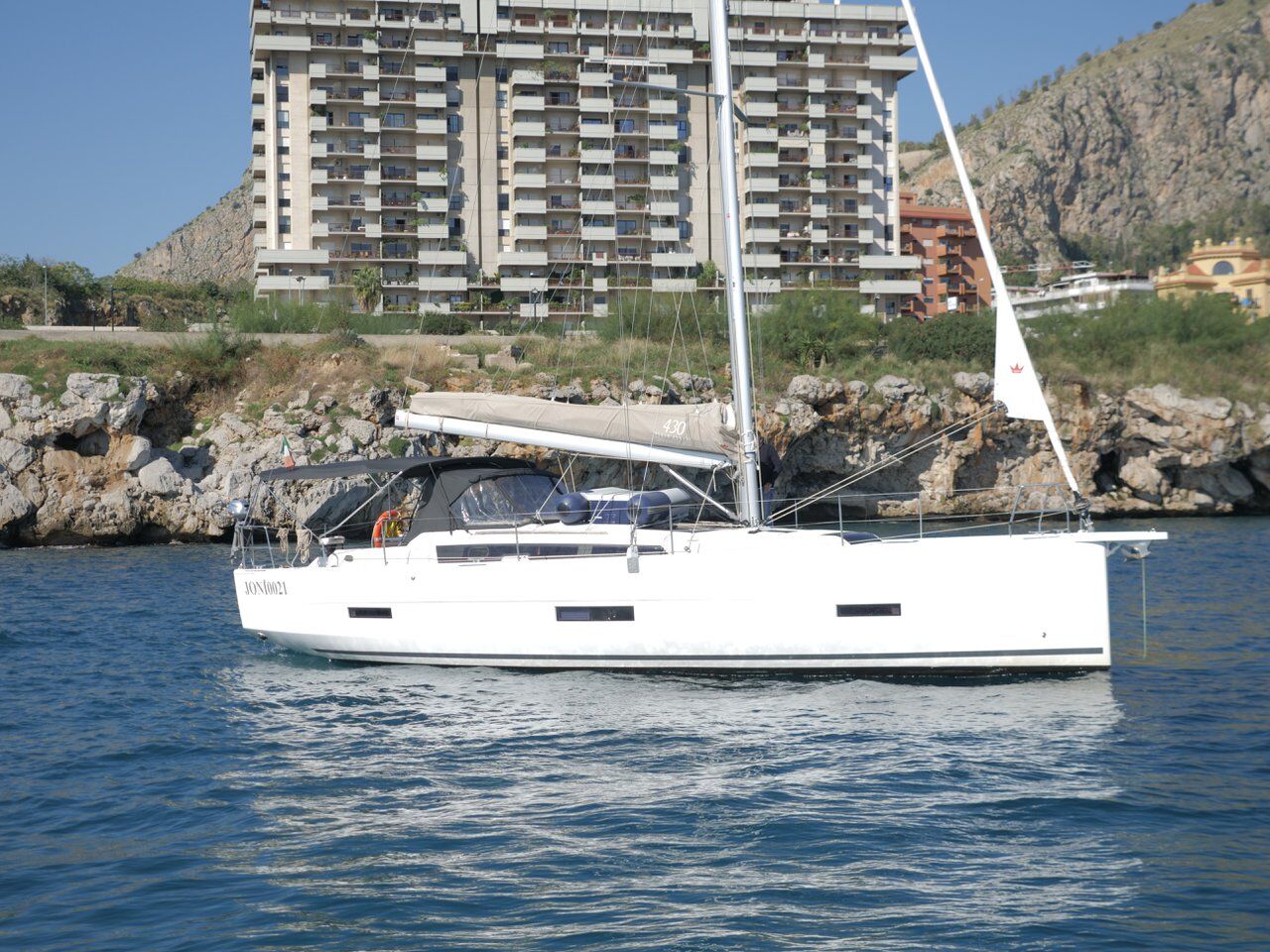 Dufour 430 – 3 cab. – Sailing yacht