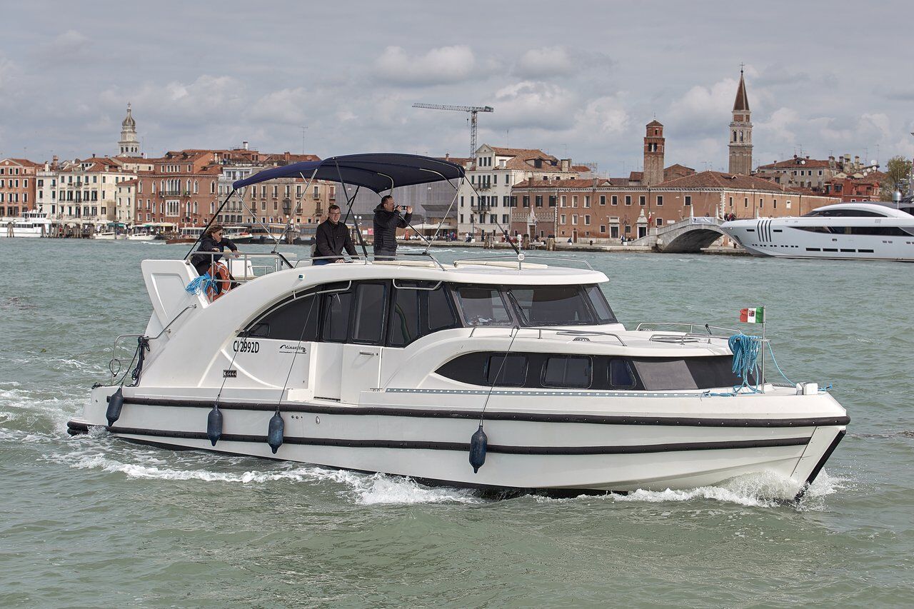 Minuetto 6 – Motor yacht