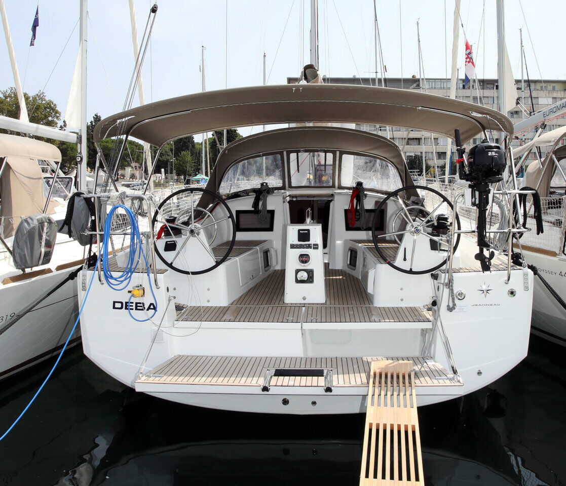 Sun Odyssey 410 – 3 cab. – Sailing yacht
