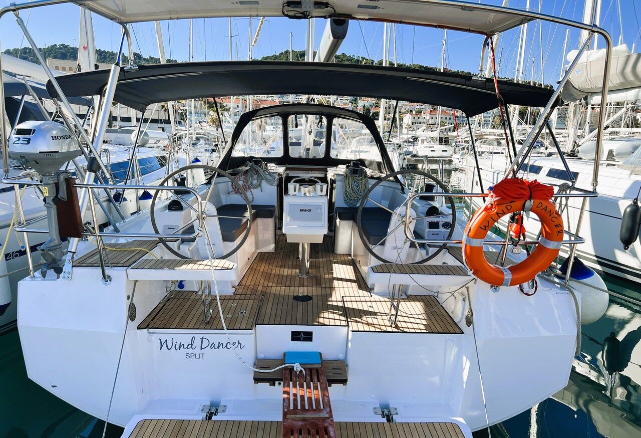 Bavaria C38 – Sailing yacht