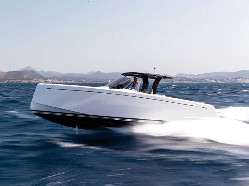 Pardo 38 – Motor yacht
