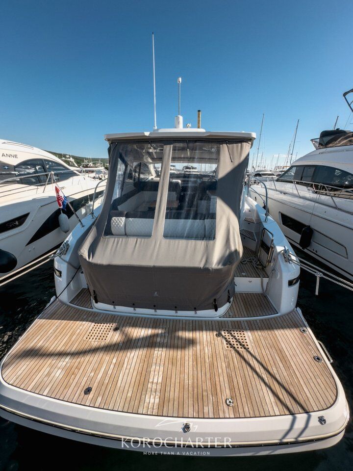 Bavaria SR41 – Motor yacht