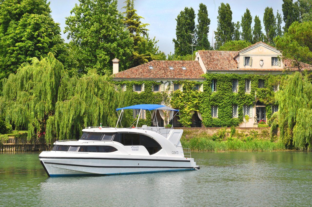Minuetto 6 – Motor yacht