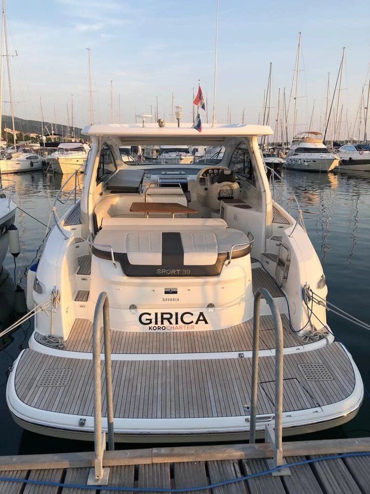 Bavaria Sport 39 HT – Motor boat