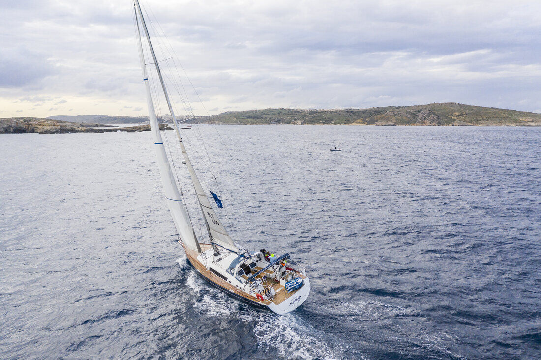 Oceanis 60 – 3 + 1 cab. – Sailing yacht