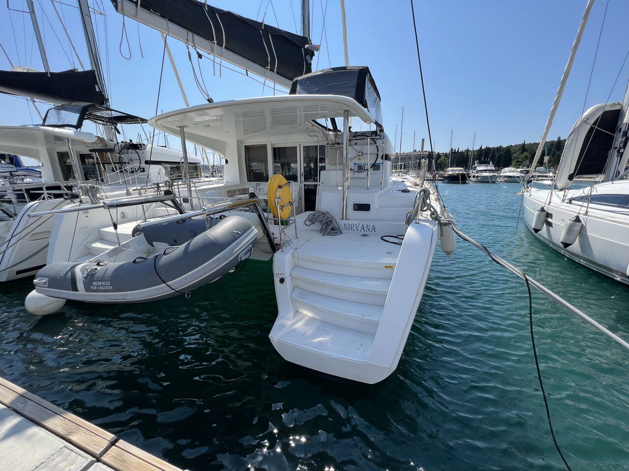 Lagoon 39 – 4 + 2 cab. – Catamaran