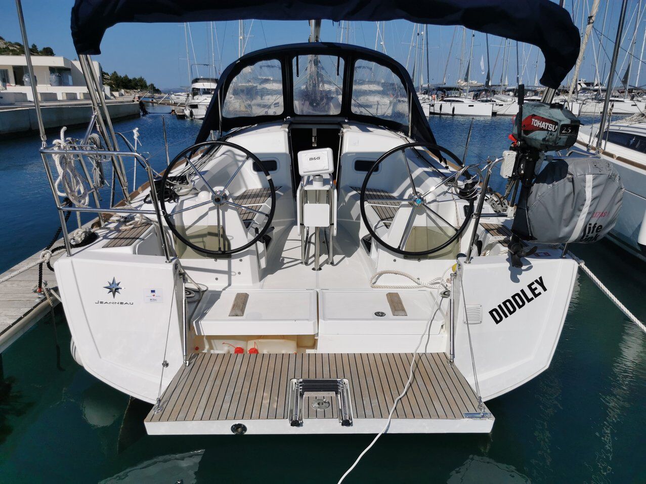 Sun Odyssey 349 – 3 cab. – Sailing yacht