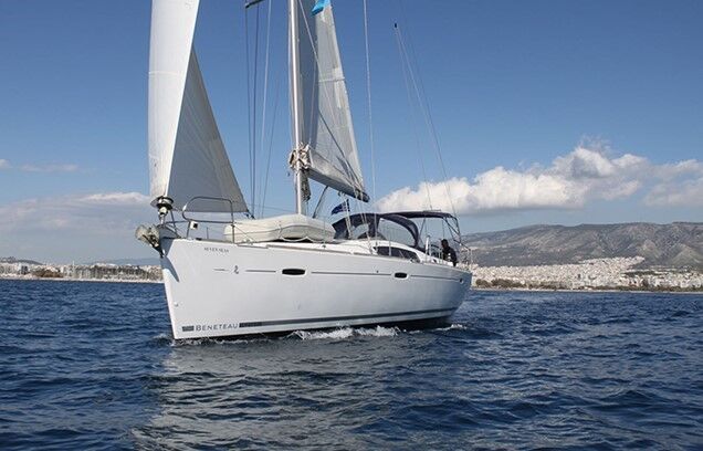Oceanis 43 – Sailing yacht