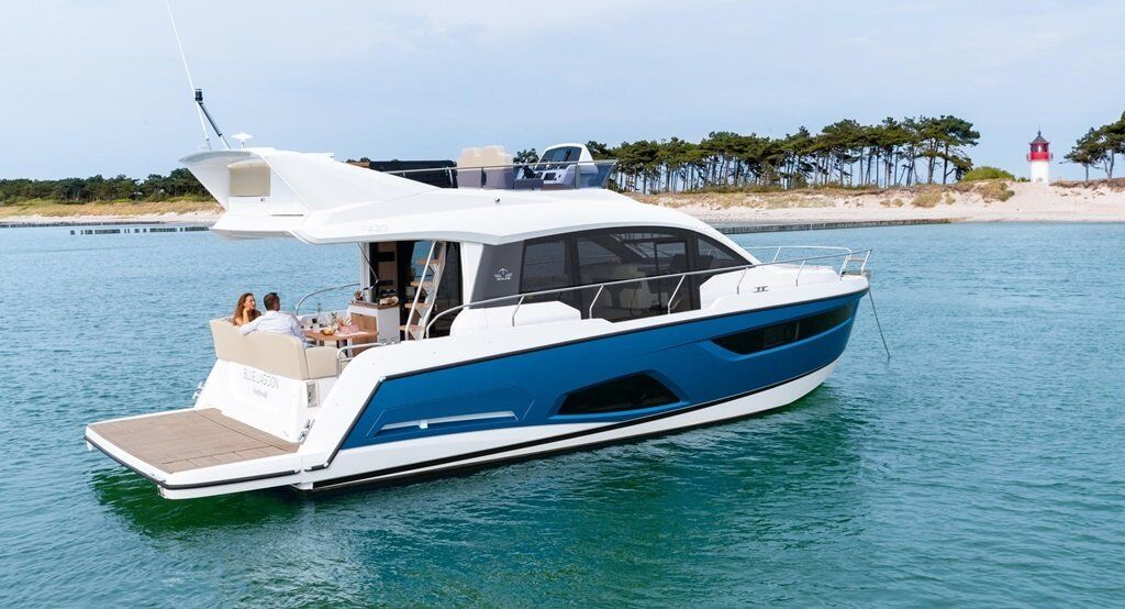 Sealine F430 – Motor yacht