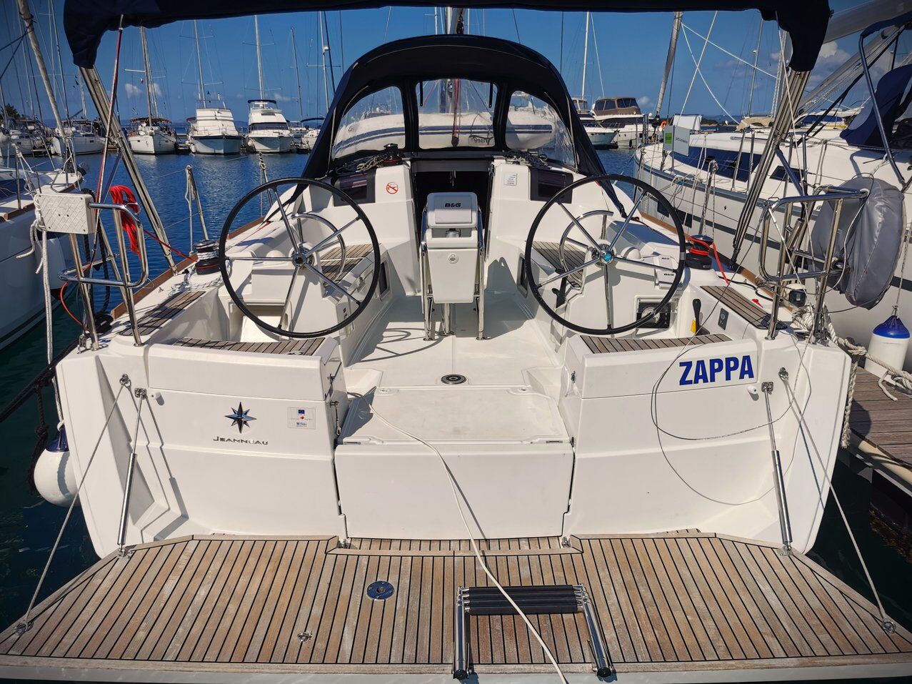 Sun Odyssey 389 – Sailing yacht