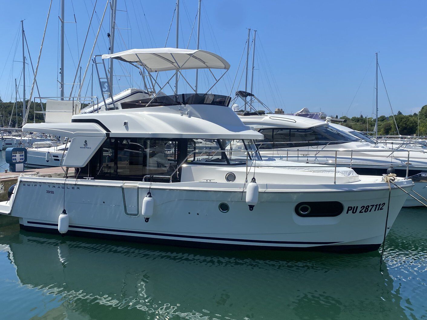 Swift Trawler 35 – Motor boat