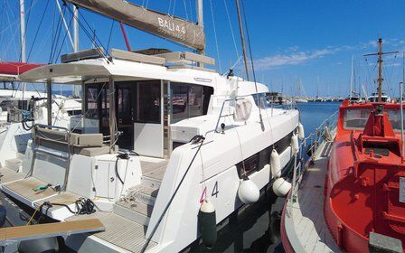 Bali 4.4 – 4 + 1 cab. – Catamaran