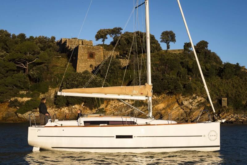 Dufour 310 GL – Sailing yacht