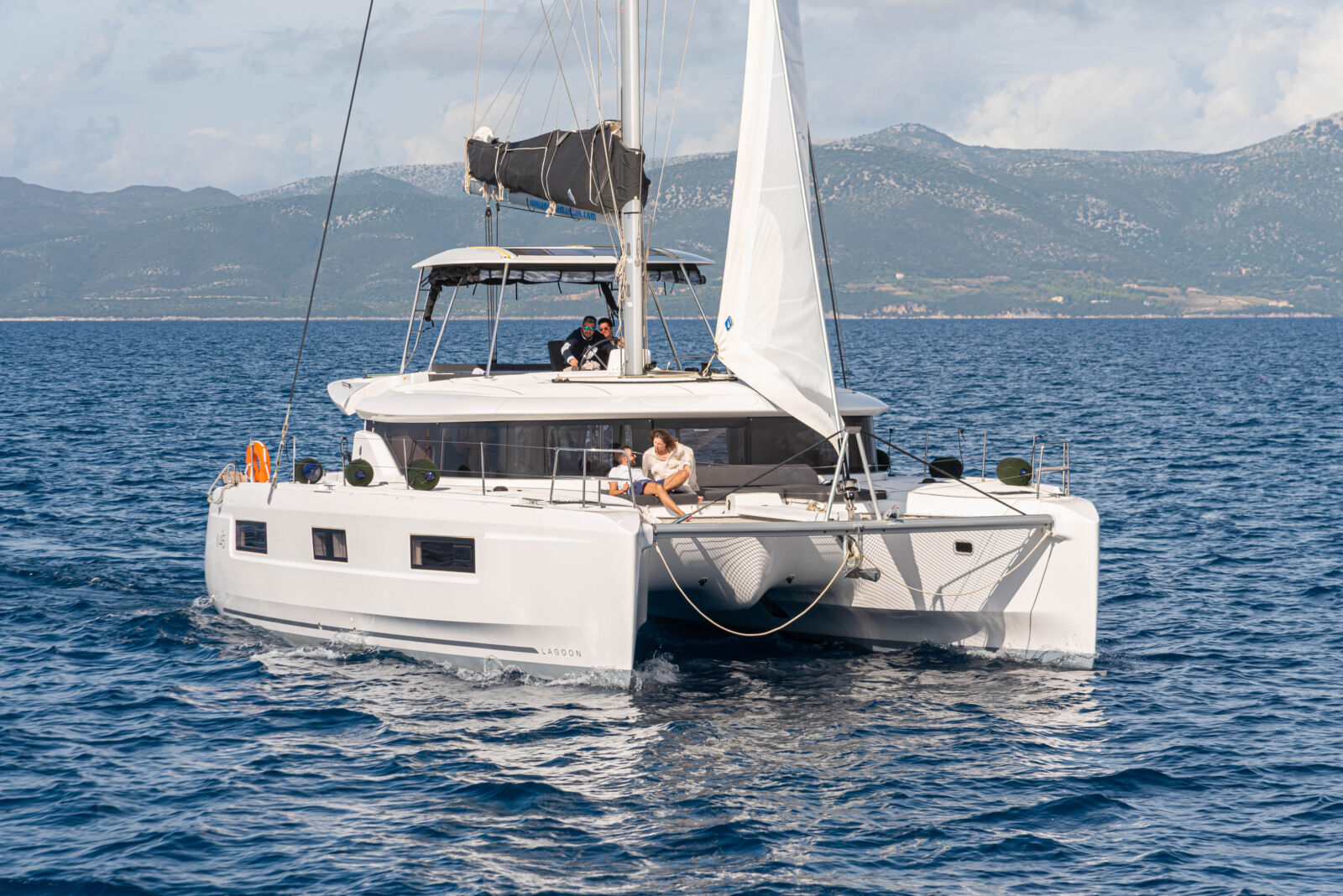 Lagoon 46 – 4 + 2 cab. – Catamaran