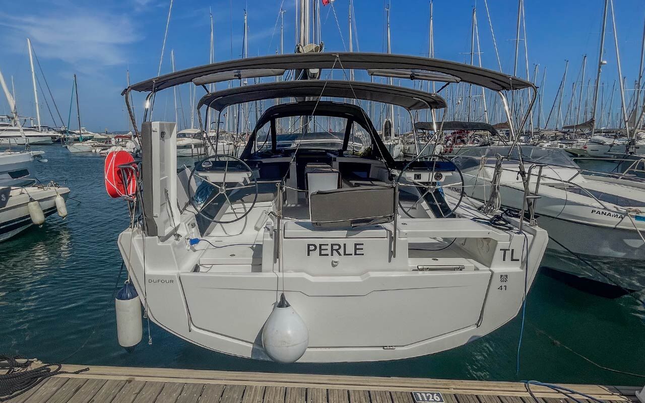 Dufour 41 – 3 cab. – Sailing yacht