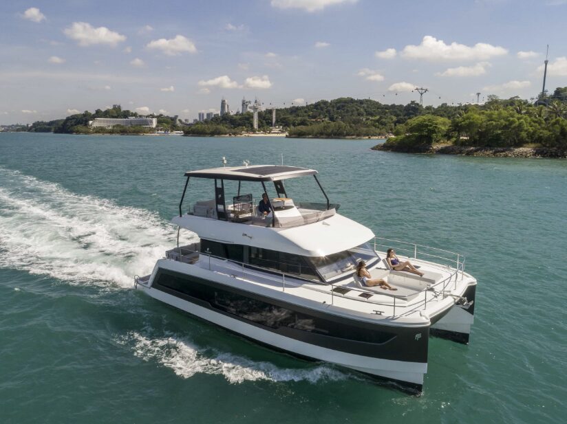 Fountaine Pajot MY5 – Power catamaran