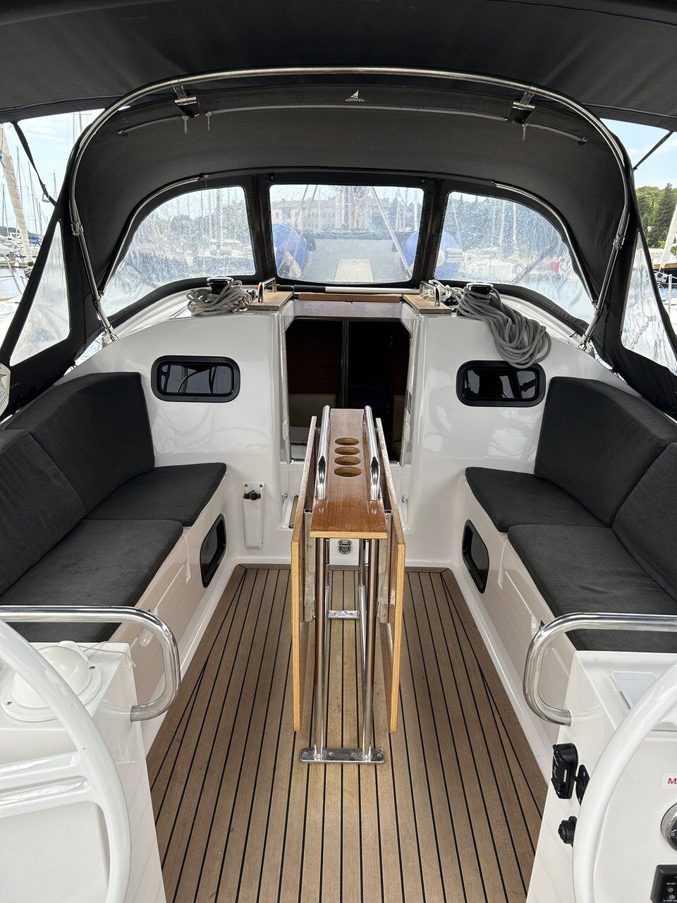 Elan Impression 40.1 – Sailing yacht