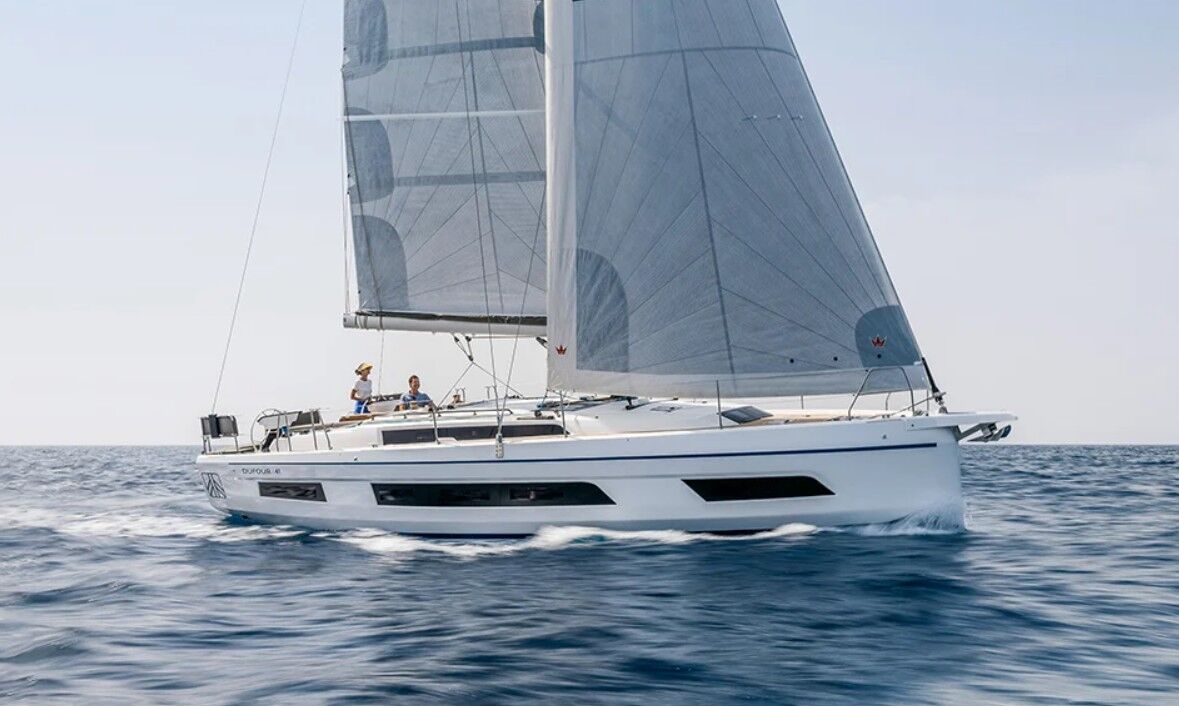 Dufour 41 – 3 cab. – Sailing yacht