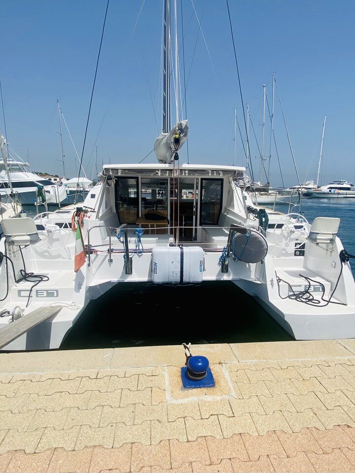 C-Cat 37 – Catamaran