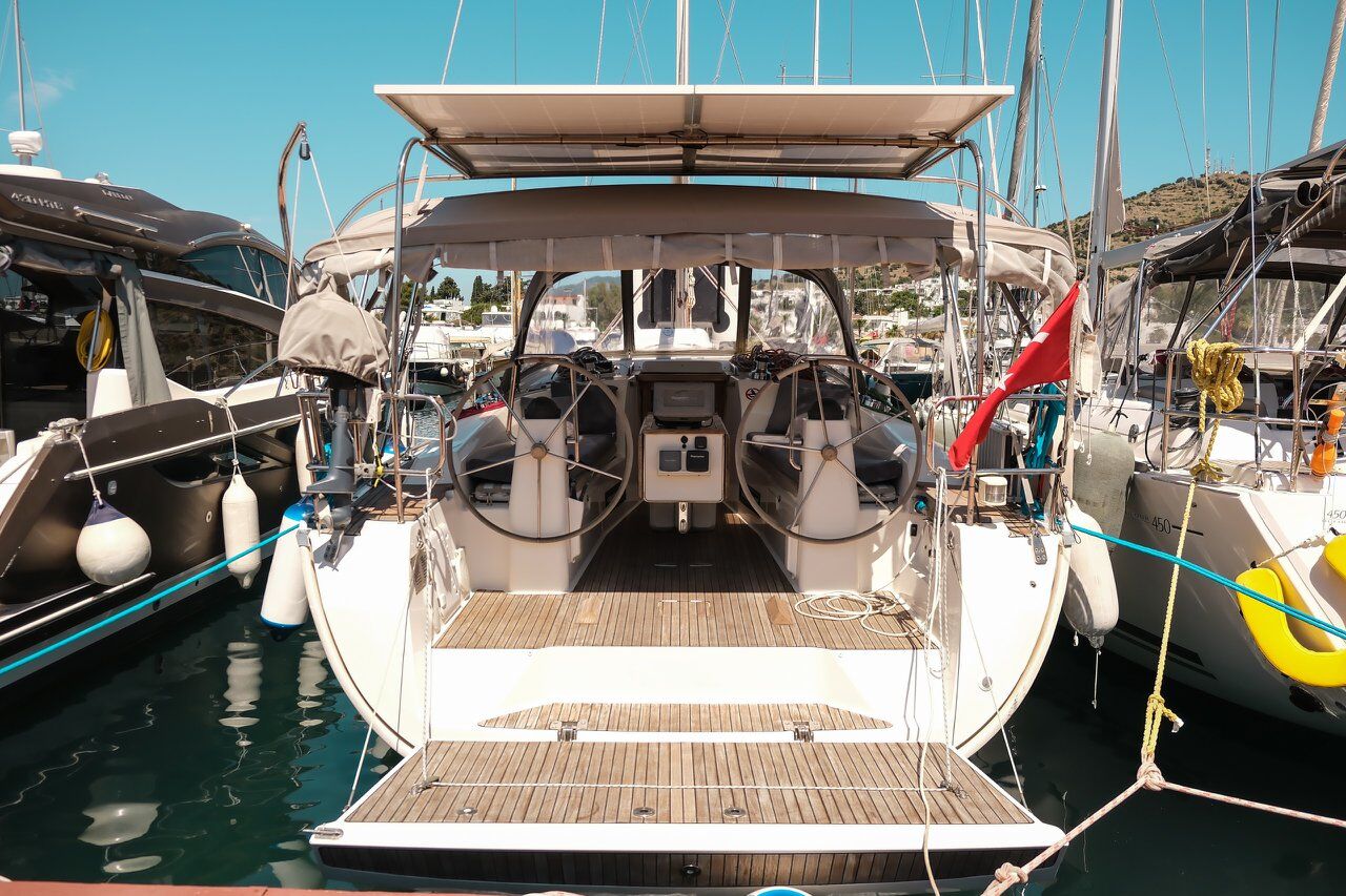 Bavaria Cruiser 40 – Sailing yacht