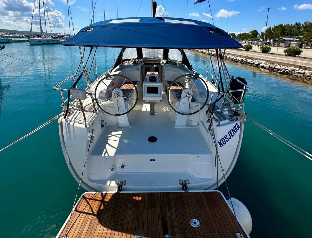 Bavaria Cruiser 34 – 2 cab. – Sailing yacht