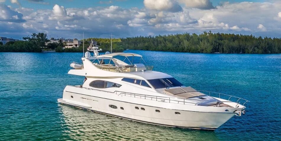 Ferretti Yachts 730 – Motor yacht