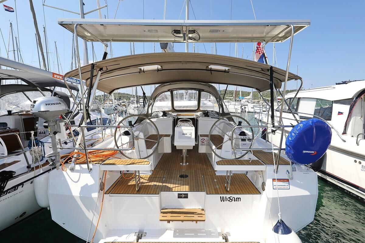 Bavaria C38 – Sailing yacht