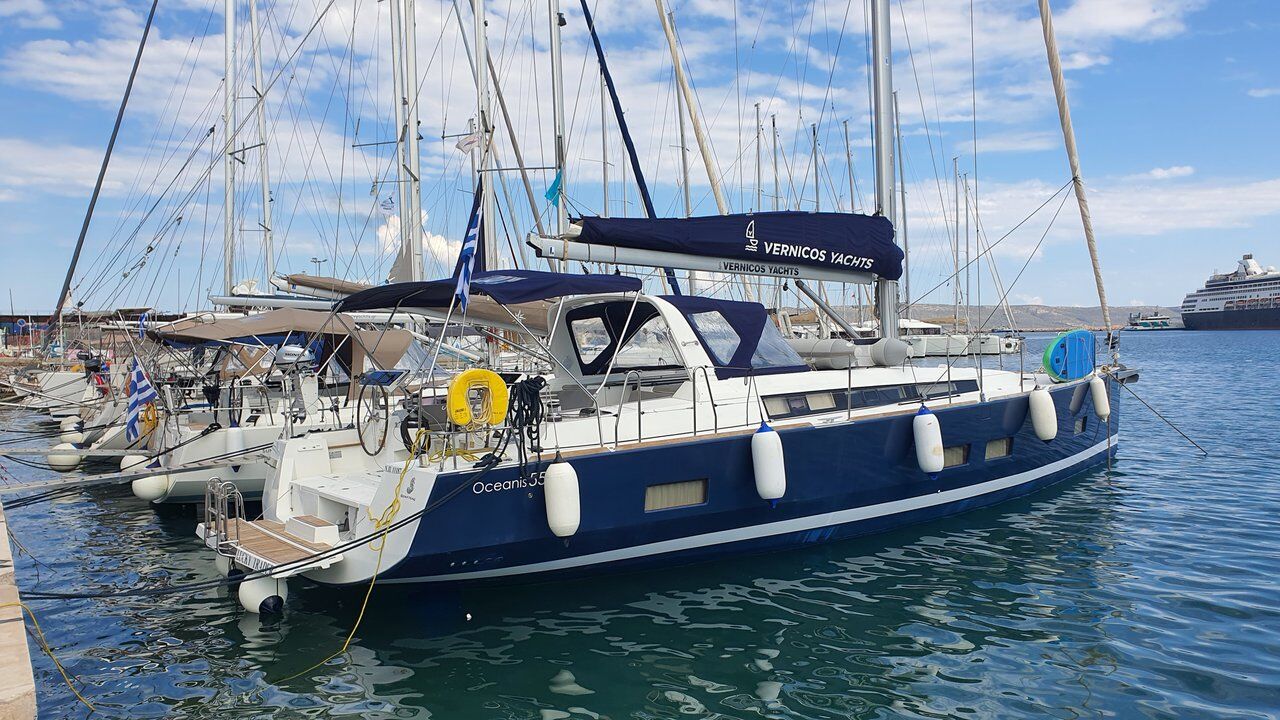 Oceanis 55 – 5 + 1 cab. – Sailing yacht