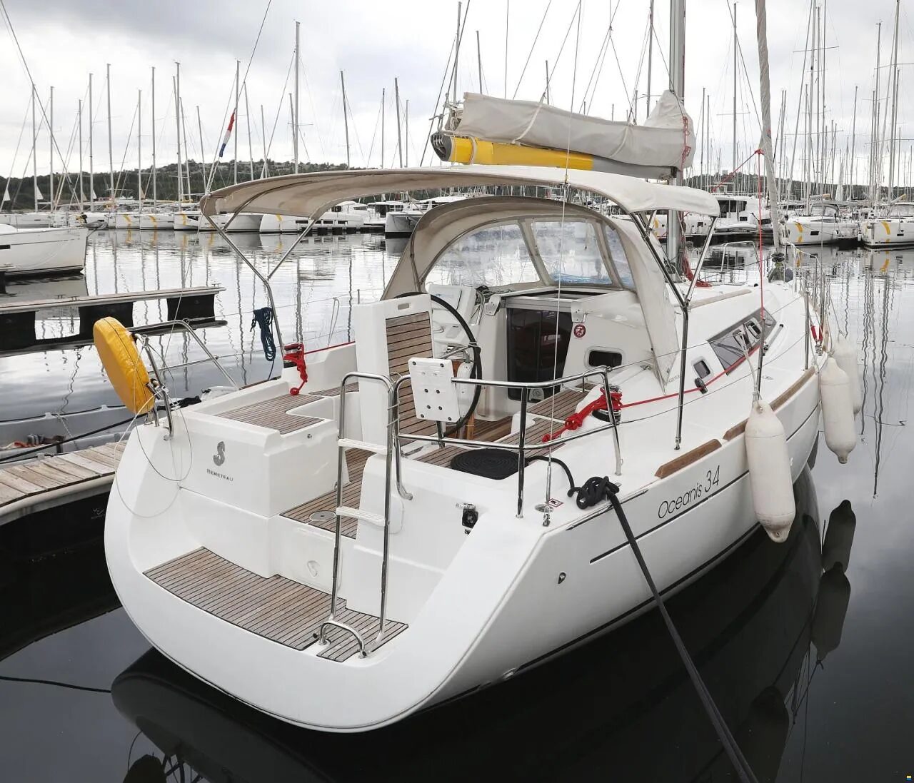 Oceanis 34 – Sailing yacht