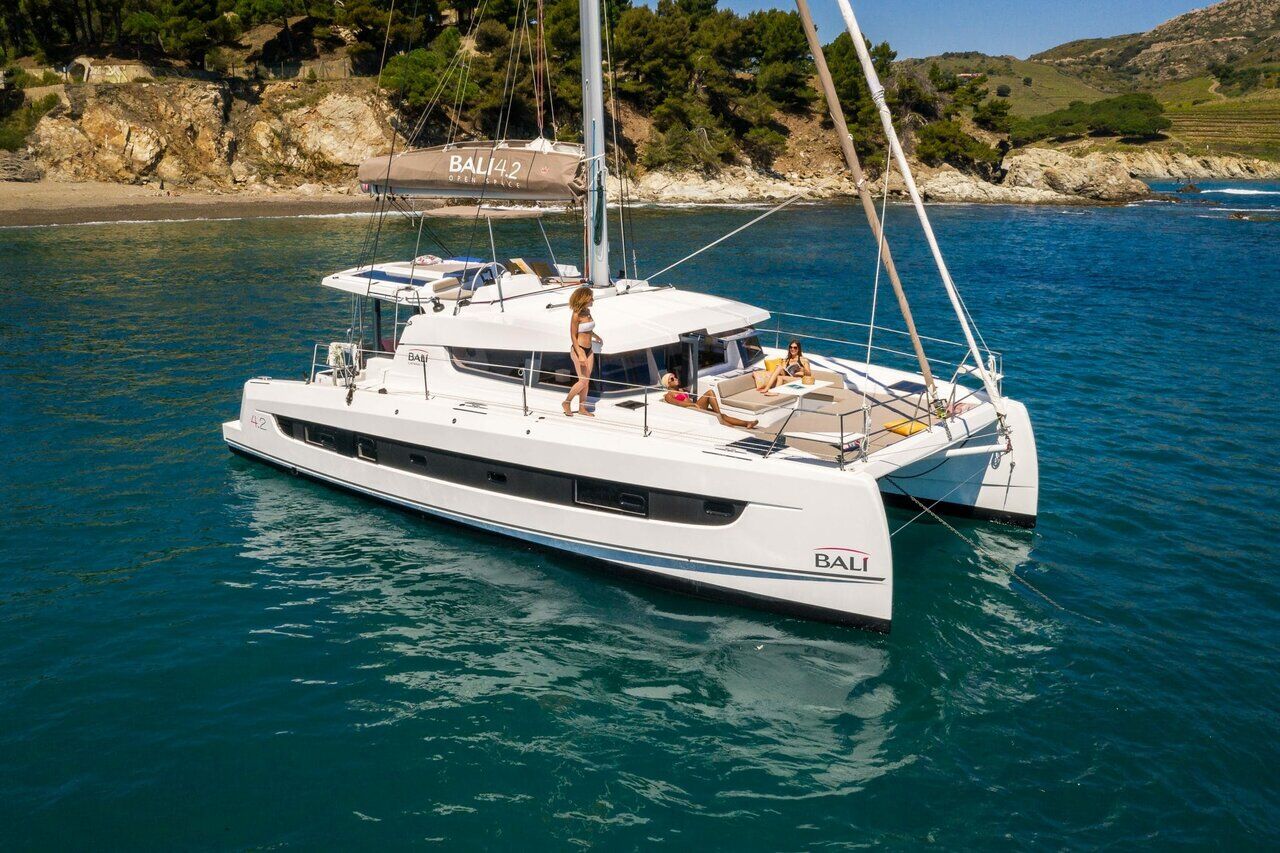 Bali 4.2 – Catamaran