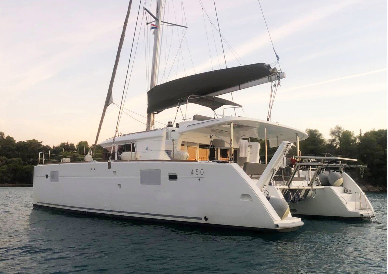 Lagoon 450 F – 4 + 2 cab. – Catamaran