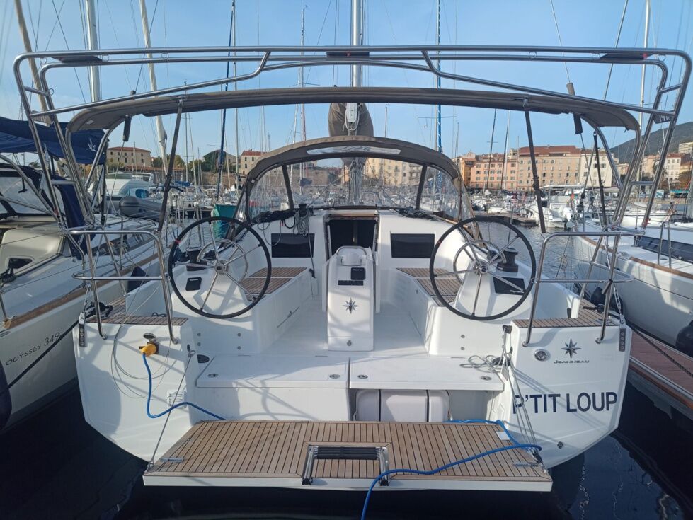 Sun Odyssey 410 – 3 cab. – Sailing yacht