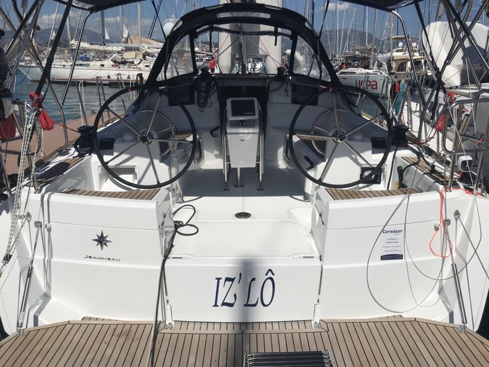 Sun Odyssey 389 – Sailing yacht