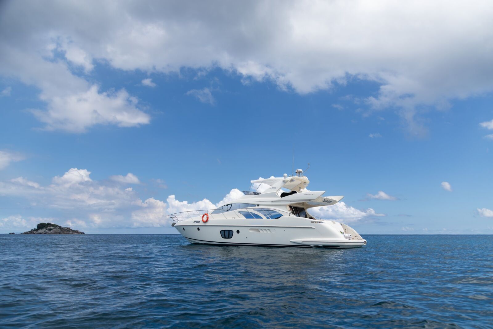 Azimut 55 Fly – 4 cab. – Motor yacht