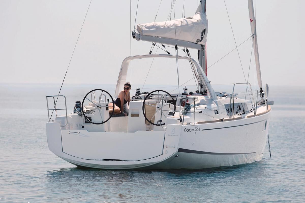 Oceanis 35.1 – Sailing yacht