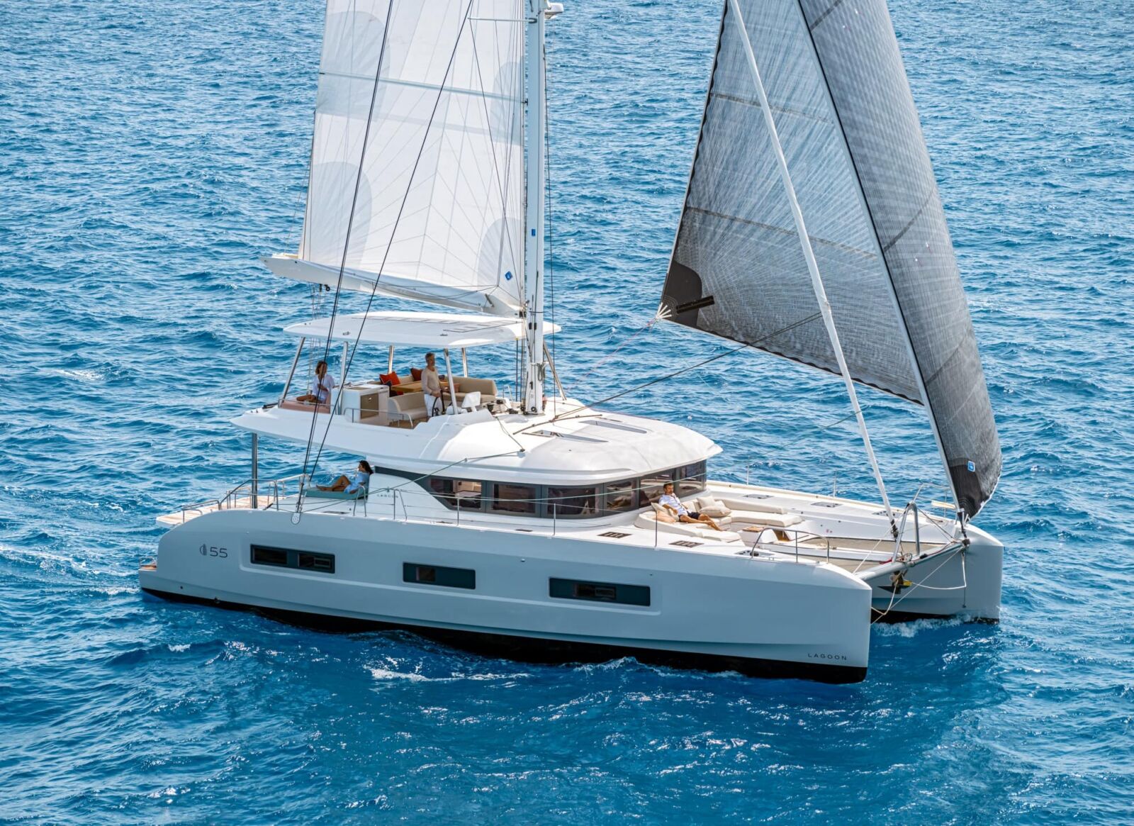 Lagoon 55 – 4 + 2 cab. – Catamaran