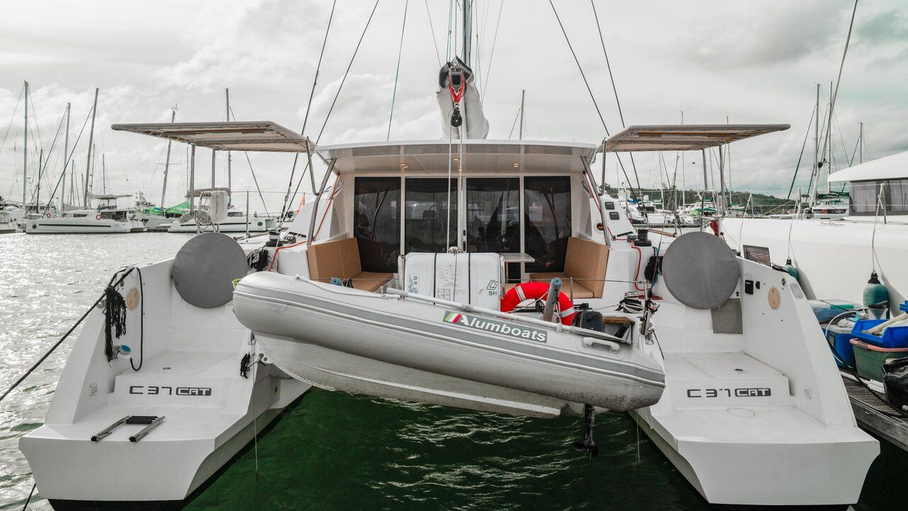 C-Cat 37 – Catamaran